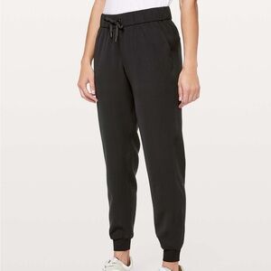 Lululemon W’s On The Fly Jogger Sz 6 Black